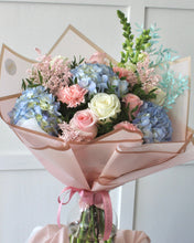 Load image into Gallery viewer, Bloom Royale bouqut large size