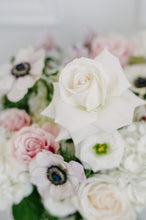 Load image into Gallery viewer, Place Vendôme Hat Box