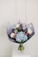 Load image into Gallery viewer, Amalfi Breeze Bouquet