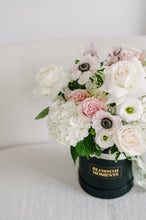 Load image into Gallery viewer, Place Vendôme Hat Box