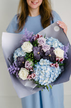 Load image into Gallery viewer, Amalfi Breeze Bouquet