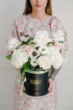 Load image into Gallery viewer, Place Vendôme Hat Box