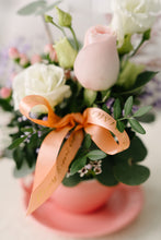 Load image into Gallery viewer, Arrangement in a cup