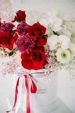 Load image into Gallery viewer, Yin-Yang Floral Hat Box