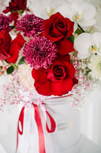 Load image into Gallery viewer, Yin-Yang Floral Hat Box