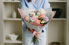 Load image into Gallery viewer, Aquarelle Bouquet