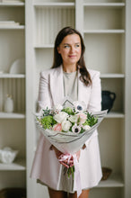 Load image into Gallery viewer, Florence Bouquet
