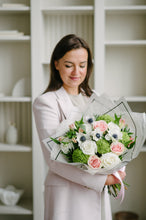 Load image into Gallery viewer, Florence Bouquet