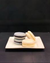 Load image into Gallery viewer, Macarons Box of 7