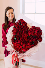 Load image into Gallery viewer, Extra Large Luxurious Rose Heart bouquet
