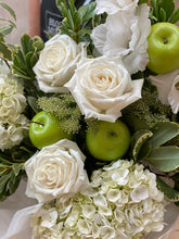 Load image into Gallery viewer, Always Smile Bouquet