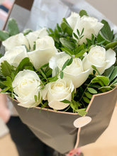 Load image into Gallery viewer, Dozen White Roses