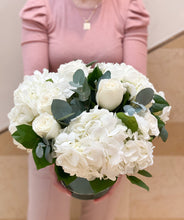 Load image into Gallery viewer, Hydrangea and Roses Arrangement