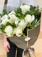 Load image into Gallery viewer, Dozen White Roses