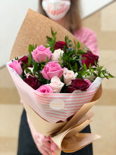 Load image into Gallery viewer, French Café Rose Bouquet Pinks &amp; Reds