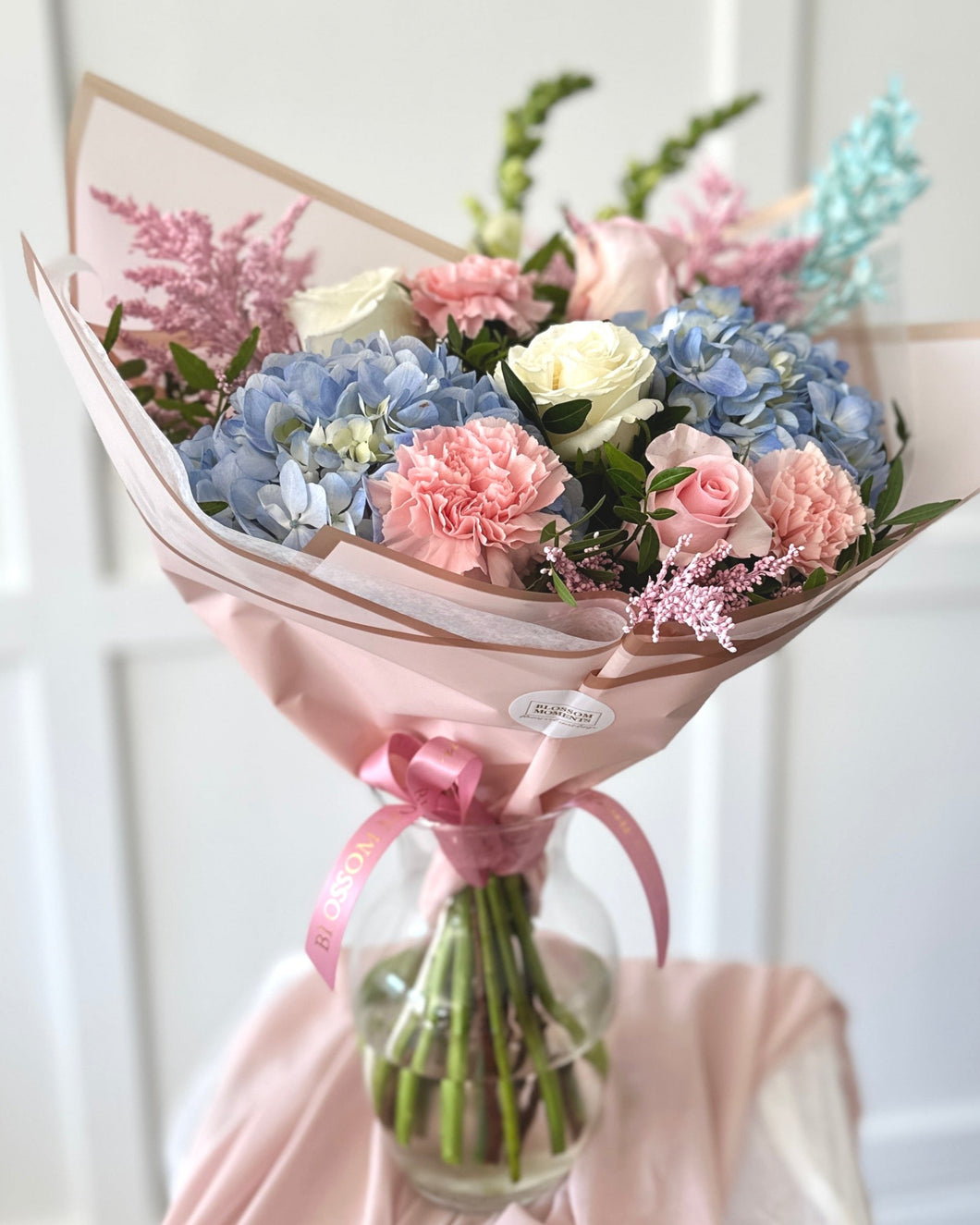 Bloom Royale bouquet medium size