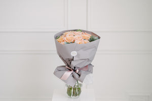 Shimmer Rose Mono Bouquet