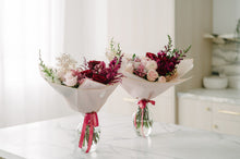 Load image into Gallery viewer, French Ombré Bouquet