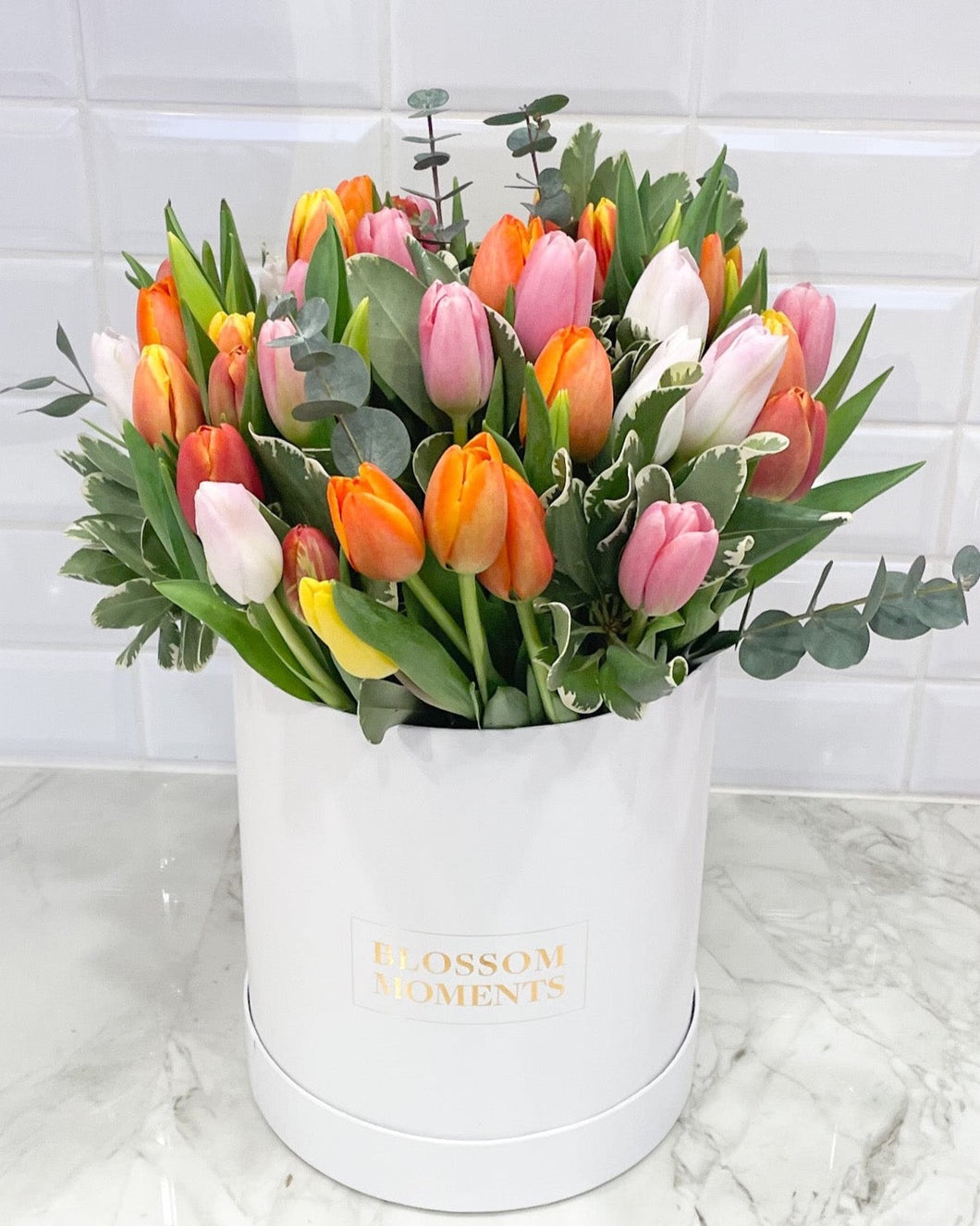 Spring Hat Box with Tulips