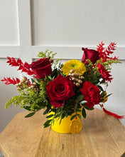 Load image into Gallery viewer, Lucky Bloom Fresh Floral  Arrangement