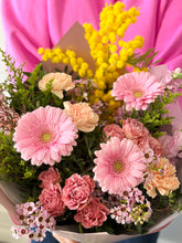 Load image into Gallery viewer, Blooming Grace Bouquet