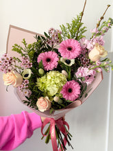Load image into Gallery viewer, Spring Vibe Bouquet