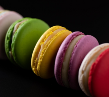 Load image into Gallery viewer, Macarons Box of 24