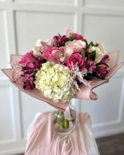 Load image into Gallery viewer, Pink Beauty Bouquet