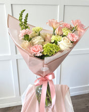 Load image into Gallery viewer, Soft Blush bouquet