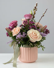 Load image into Gallery viewer, Fresh flowers arrangement in pink container