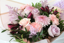 Load image into Gallery viewer, Violet Dream bouquet close up 2