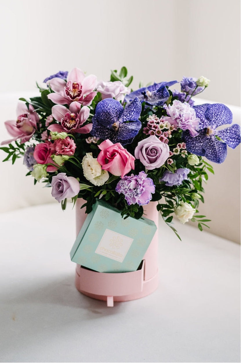 Hat Box with Macarons - Purple Gem