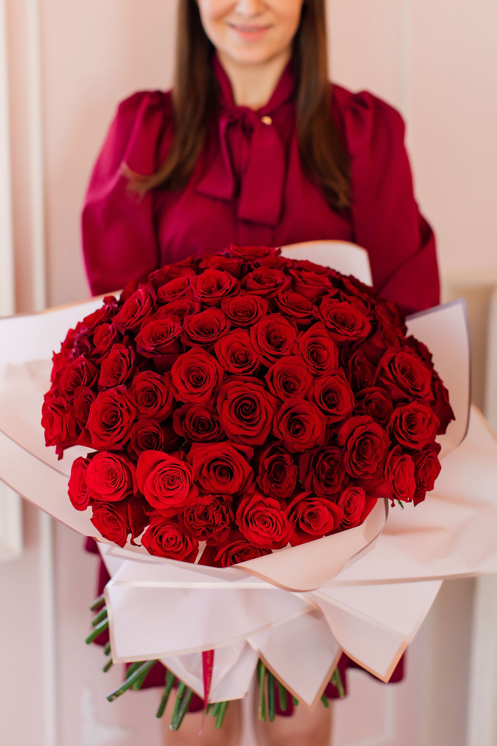 Luxurious One Hundred Roses *VALENTINES EDITION*