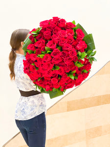 Luxurious One Hundred Roses *VALENTINES EDITION*