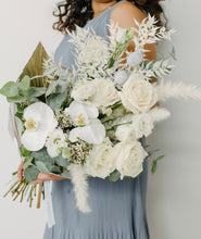 Load image into Gallery viewer, Sandy Dream bouquet