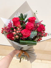 Load image into Gallery viewer, Half Dozen Roses Bouquet