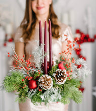 Load image into Gallery viewer, Trio Candle in Classic Red Centerpiece